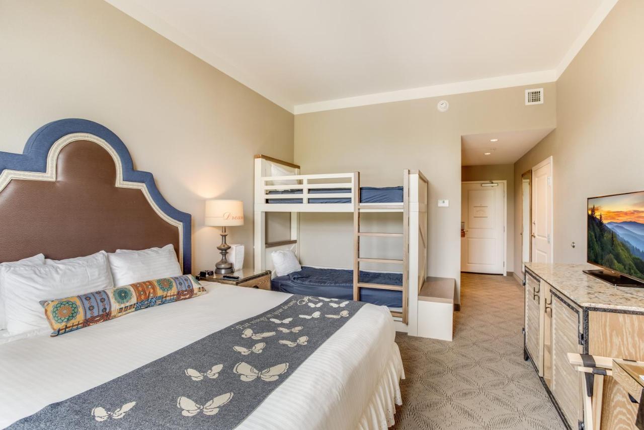 Dollywood'S Dreammore Resort And Spa Пиджен Фордж Екстериор снимка